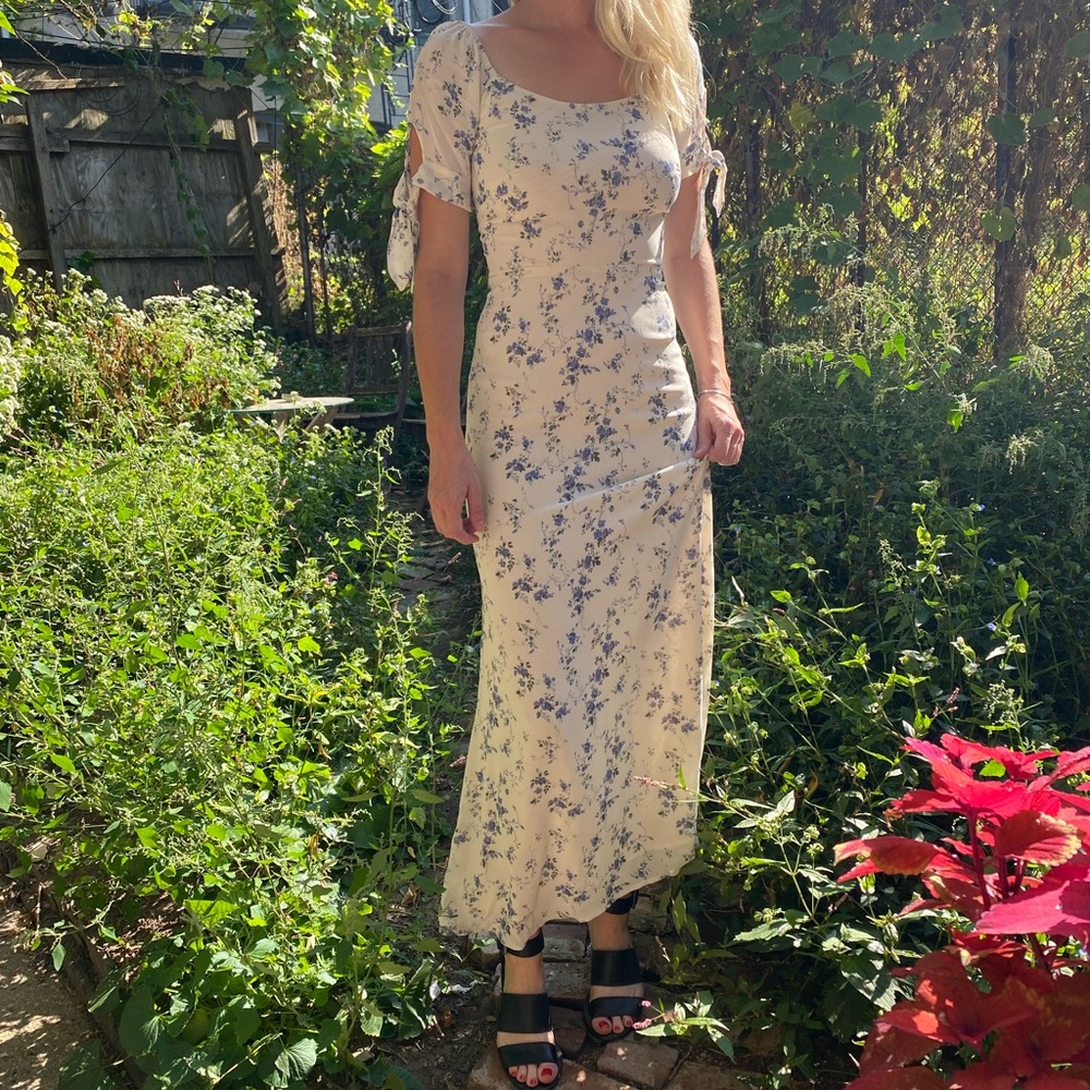 Cream & Blue Floral Reformation Dress Size 0